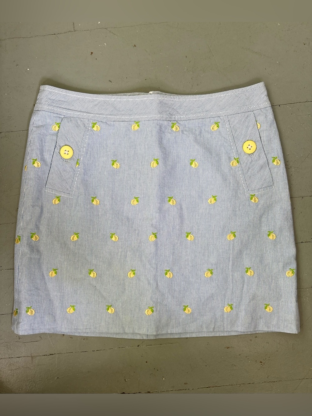 NWOT Lilly Pulitzer Lt. Blue Seersucker Mini Skirt w/ Yellow Lemon Embroidery, 6